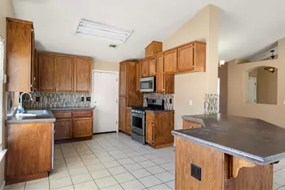 1021 Bay Shore Drive, Galt, CA 95632 - Photo 9