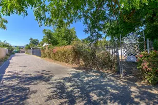2328 Boxwood St, Sacramento, CA 95815 - Photo 23