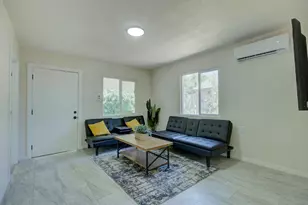 2328 Boxwood St, Sacramento, CA 95815 - Photo 7