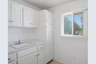 3221 Lakeshore Court, Modesto, CA 95355 - Photo 27