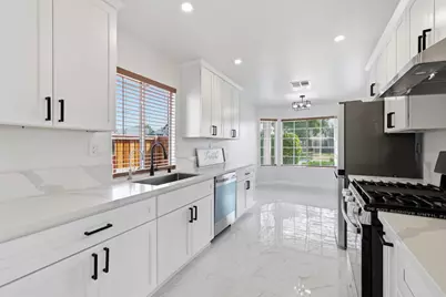 8300 Elkpoint Court, Sacramento, CA 95828 - Photo 23
