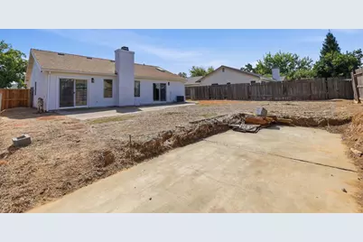 8300 Elkpoint Court, Sacramento, CA 95828 - Photo 35