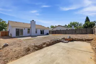 8300 Elkpoint Ct, Sacramento, CA 95828 - Photo 35