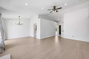 8300 Elkpoint Ct, Sacramento, CA 95828 - Photo 19