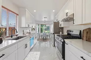 8300 Elkpoint Ct, Sacramento, CA 95828 - Photo 9