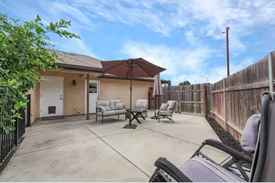 1306 Burgundy Court, Lodi, CA 95242 - Photo 35