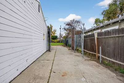 3601 27th Avenue, Sacramento, CA 95820 - Photo 3