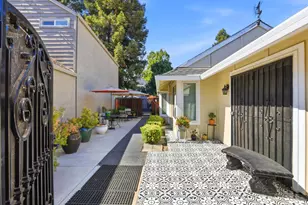 2410 Seamist Dr, Sacramento, CA 95833 - Photo 3