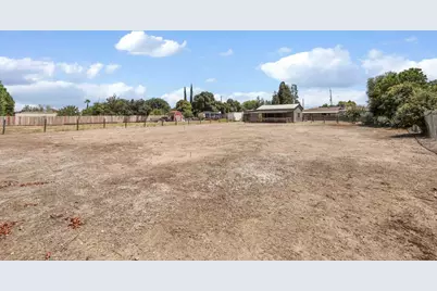 7493 E Highway 26, Stockton, CA 95215 - Photo 41