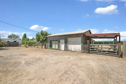 7493 E Highway 26, Stockton, CA 95215 - Photo 33