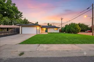 729 E 17th St, Marysville, CA 95901 - Photo 1