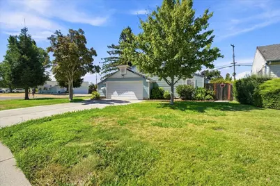 4951 Southeast Parkway, Sacramento, CA 95823 - Photo 3