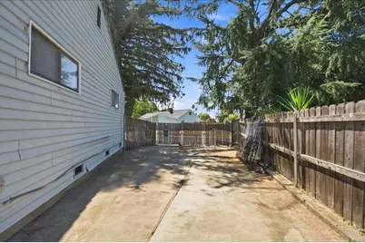4951 Southeast Parkway, Sacramento, CA 95823 - Photo 29