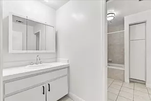 4951 Southeast Pkwy, Sacramento, CA 95823 - Photo 19
