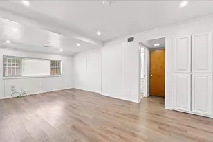 4951 Southeast Pkwy, Sacramento, CA 95823 - Photo 15