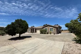 6407 Elder Creek Rd, Sacramento, CA 95824 - Photo 3