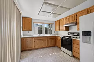 7613 McTavish Cir, Sacramento, CA 95828 - Photo 11