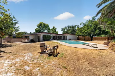 4535 E Fairmont Ave, Fresno, CA 93726 - Photo 23