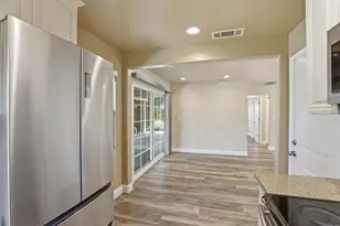 5905 65th St, Sacramento, CA 95824 - Photo 11