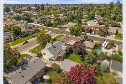 206 S Fairmont Avenue, Lodi, CA 95240 - Photo 11