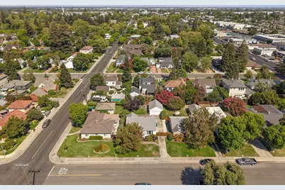 206 S Fairmont Avenue, Lodi, CA 95240 - Photo 13