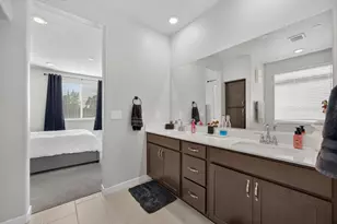 8633 Lakha Cir, Sacramento, CA 95828 - Photo 27