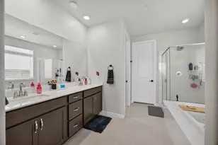 8633 Lakha Cir, Sacramento, CA 95828 - Photo 25