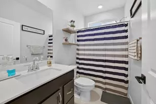8633 Lakha Cir, Sacramento, CA 95828 - Photo 19