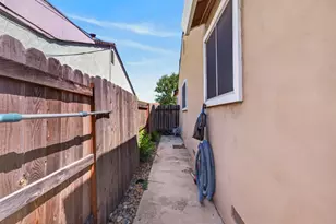 2430 34th Ave, Sacramento, CA 95822 - Photo 27