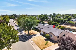 2430 34th Ave, Sacramento, CA 95822 - Photo 37