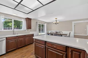 6340 Summertide Way, Sacramento, CA 95823 - Photo 15