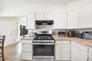 5673 James Wy, Sacramento, CA 95822 - Photo 15