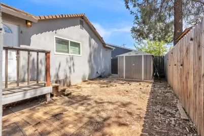265 E 11th Street, Lincoln, CA 95648 - Photo 17