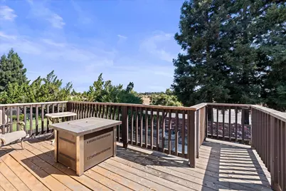 9139 Bungalow Way, Elk Grove, CA 95758 - Photo 27