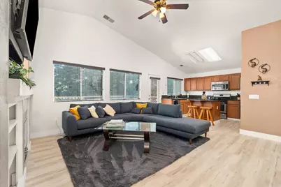 9139 Bungalow Way, Elk Grove, CA 95758 - Photo 7