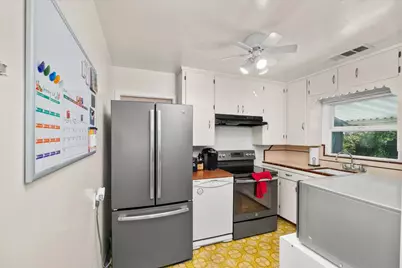 165 N Bryan Avenue, Oakdale, CA 95361 - Photo 11