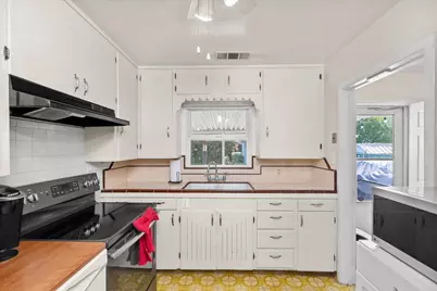 165 N Bryan Avenue, Oakdale, CA 95361 - Photo 13