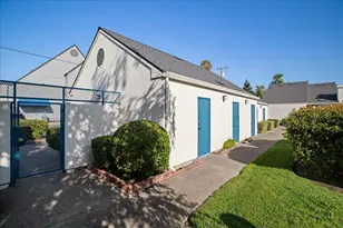 2531 Bonnie Ln, Stockton, CA 95204 - Photo 33