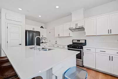 1765 W Woodward Avenue, Manteca, CA 95337 - Photo 3
