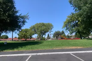 Chantilly Ln, Sacramento, CA 95828 - Photo 43