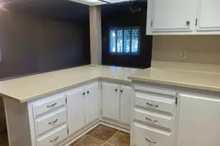 Chantilly Ln, Sacramento, CA 95828 - Photo 15