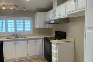 Chantilly Ln, Sacramento, CA 95828 - Photo 7