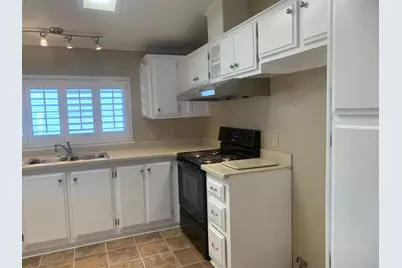 Chantilly Lane, Sacramento, CA 95828 - Photo 9