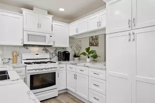 437 Silver Crest Cir, Rio Linda, CA 95673 - Photo 11