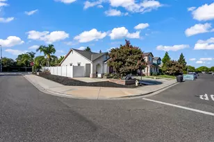 2368 Hearthsong Ct, Riverbank, CA 95367 - Photo 3