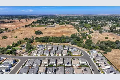 8341 Pinot Grigio Street, Roseville, CA 95747 - Photo 11