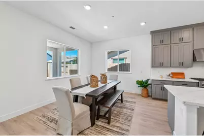 10220 Elara Way, Elk Grove, CA 95757 - Photo 13