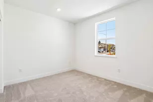 7775 Yellow Cups Wy, Sacramento, CA 95829 - Photo 11