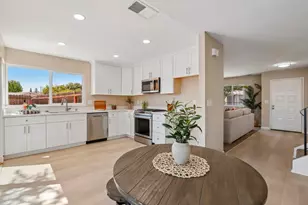 8414 Pyracantha Ct, Orangevale, CA 95662 - Photo 9
