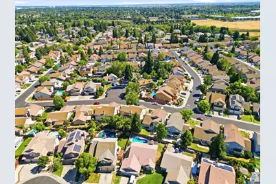 8950 Alps, Elk Grove, CA 95624 - Photo 83